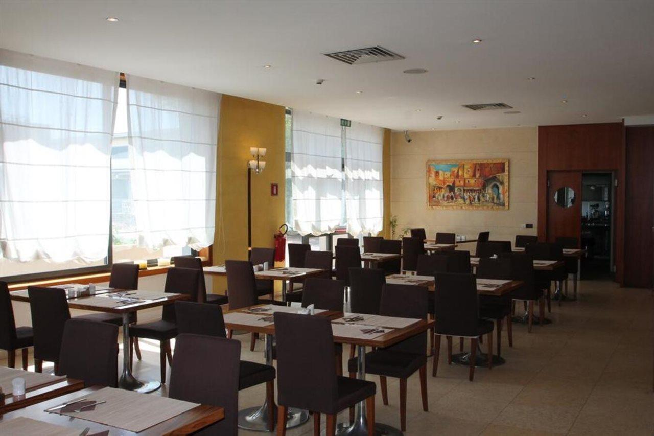 Mh Hotel Piacenza Fiera Экстерьер фото