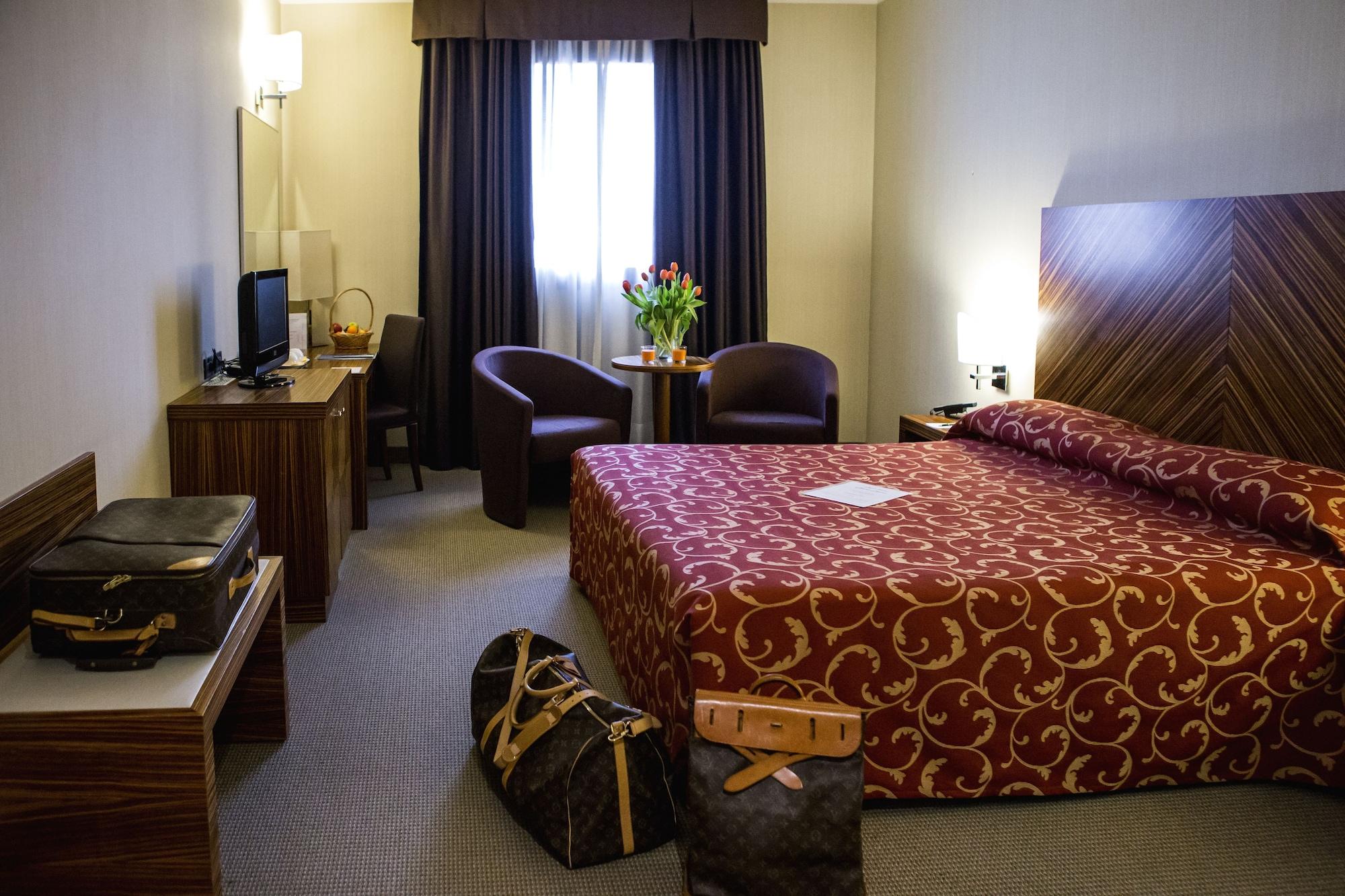 Mh Hotel Piacenza Fiera Экстерьер фото