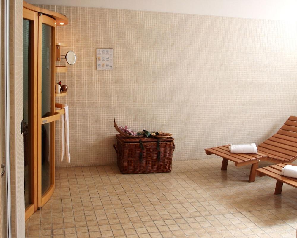 Mh Hotel Piacenza Fiera Экстерьер фото