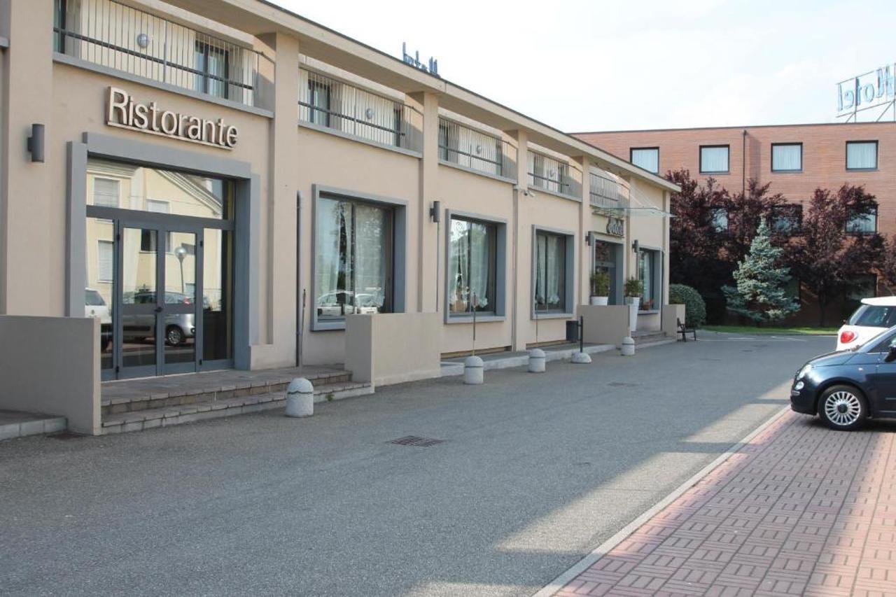 Mh Hotel Piacenza Fiera Экстерьер фото