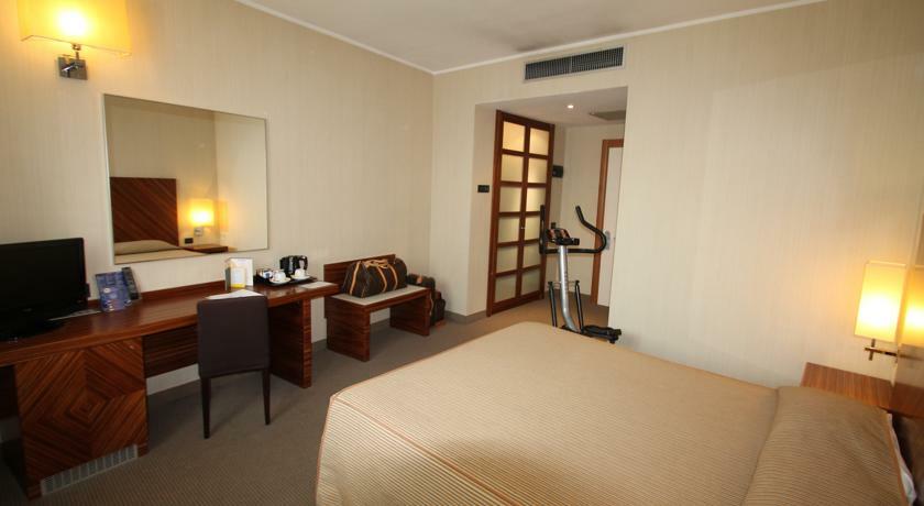 Mh Hotel Piacenza Fiera Экстерьер фото