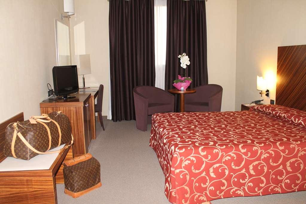 Mh Hotel Piacenza Fiera Номер фото